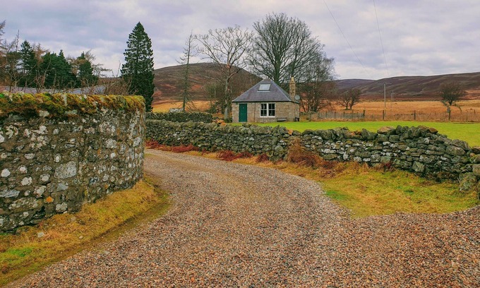 Glenesk Cottage | Holiday Cottage in Scotland