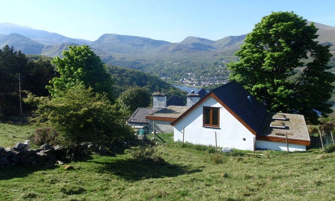 Gallt Y Foel Cottage | Holiday Cottage With Extensive Mntn And Lake Views Over Snowdon And Llyn Padarn