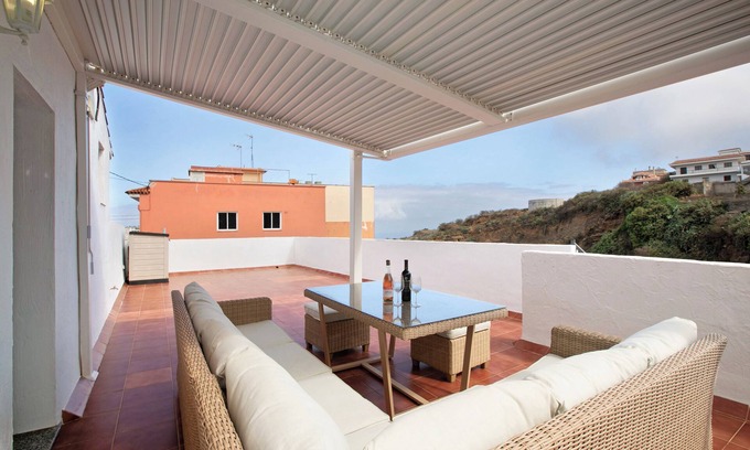 San Juan de la Rambla House | Holiday home Los diablitos 3C with Mountain View, Terrace & Wi-Fi