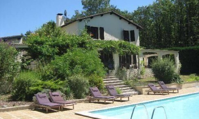 Marcillac-la-Croisille House | Holiday home with garden, barbecue and terrace