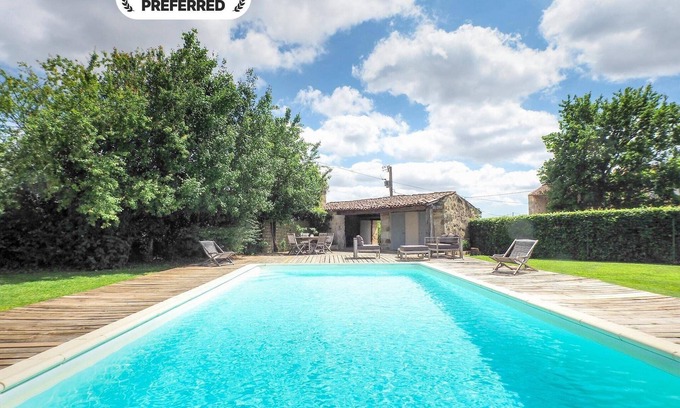 Saint-Laurent-de-la-Salle House | Holiday Home Saint-Laurent Pool Retreat