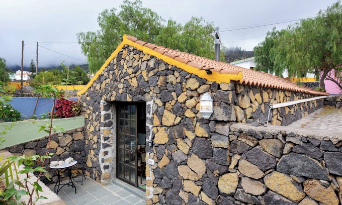 Los Llanos de Aridane House | Holiday Home 'El Pajerito De Los Bejeques' with Sea View, Wi-Fi and Air Conditioning