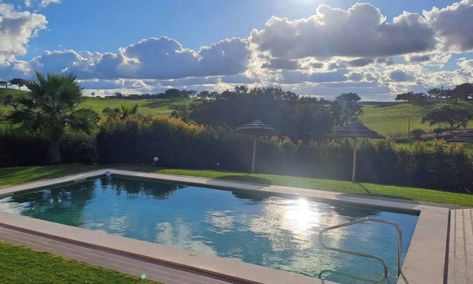 Aldeia dos Palheiros Apartment | Holiday Home 'Herdade Monte Gordo - Casa 3' with Shared Pool, Wi-Fi and Air Conditioning