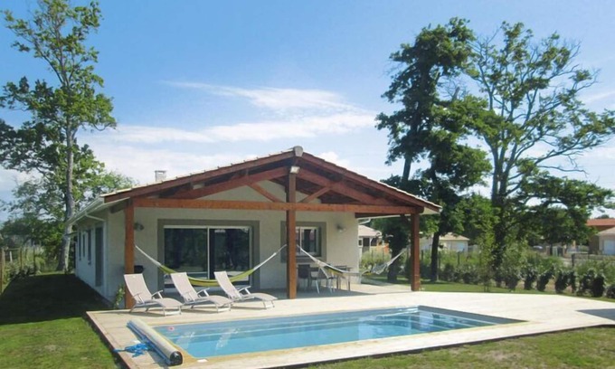 Grayan-Et-L'Hopital House | Holiday home with pool