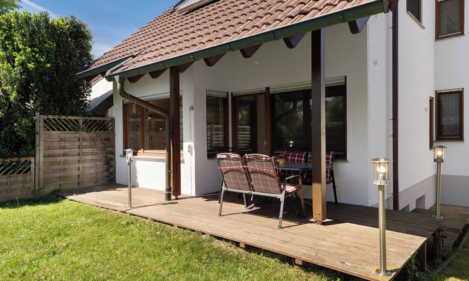 Schwanau House | Holiday Home '110qm, 4 Schlafzimmer' with Private Terrace, Private Garden and Wi-Fi