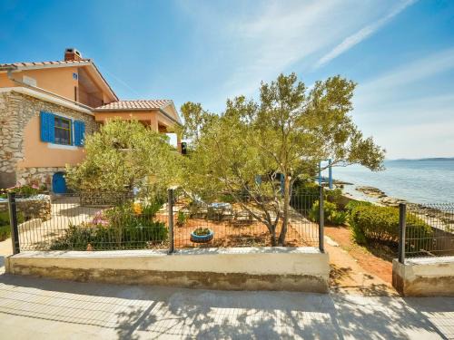 Dobropoljana House | Holiday Home Antica by Interhome
