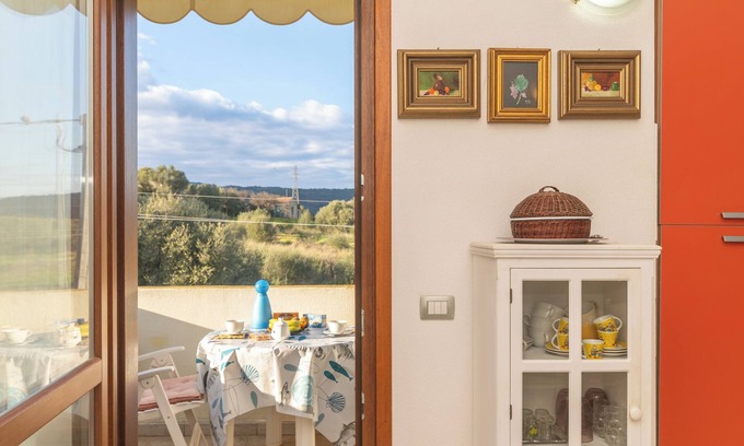 Posada House | Holiday Home 'Bouganville' with Mountain View, Private Garden and Air Conditioning