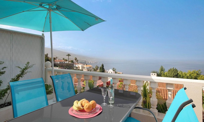 La Quinta Apartment | Holiday Home 'Casa Daniela' with Sea View, Wi-Fi and Air Conditioning