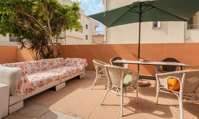 Golfo Aranci House | Holiday Home 'Casa Bice 2' close to the Sea with Garden & Wi-Fi