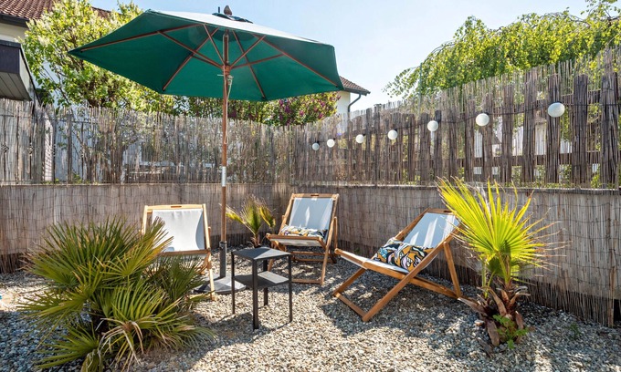 Nonnenhorn House | Holiday Home 'Casa Noho' with Private Terrace, Private Garden and Wi-Fi