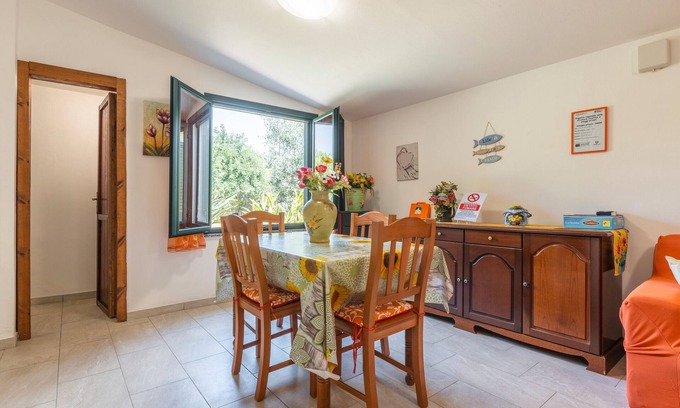 Chia House | Holiday Home 'Chia, 5 Rooms for 12 People' with Mountain View, Wi-Fi and Air Conditioning