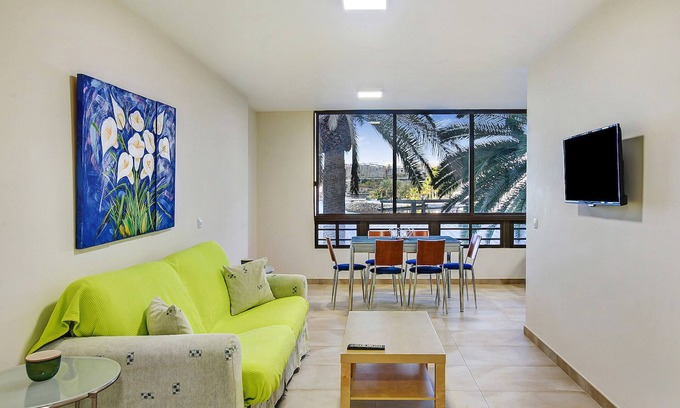 Patalavaca Apartment | Holiday Home 'Dream Beach Patalavaca' with Sea View & Wi-Fi