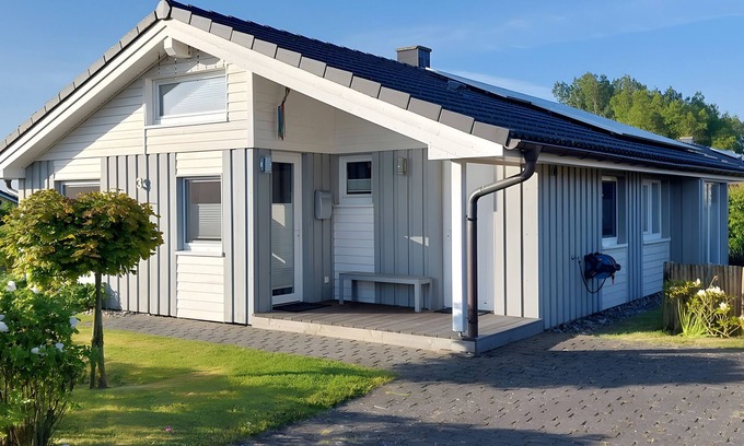 Wesselburenerkoog House | Holiday Home 'Nordseeluft' with Private Garden and Wi-Fi
