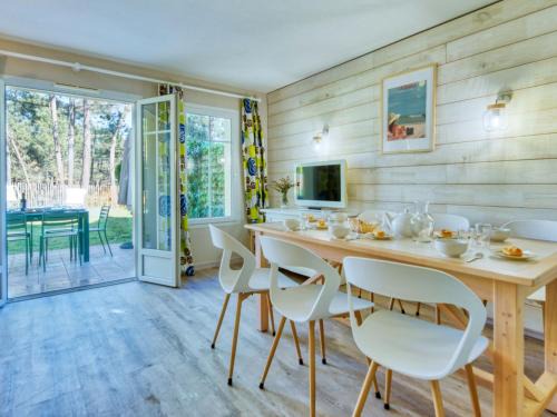 Lacanau-Ocean House | Holiday Home Domaine Golf Resort-2 by Interhome