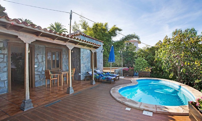 Tijarafe Villa | Holiday Home 'El Manso' with Sea View, Wi-Fi and Air Conditioning