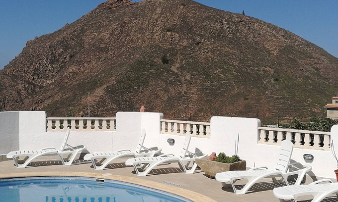 El Roque House | Holiday Home Emblema - Adults Only