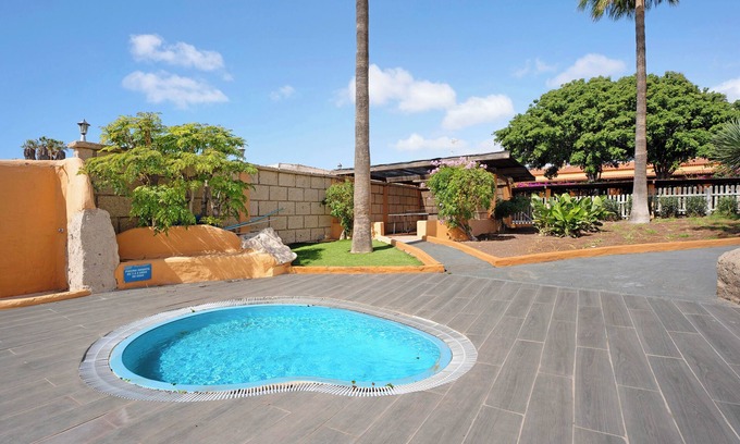 Las Galletas Apartment | Holiday Home 'Finca La Bonita Ap G1' with Shared Pool, Shared Terrace and Wi-Fi