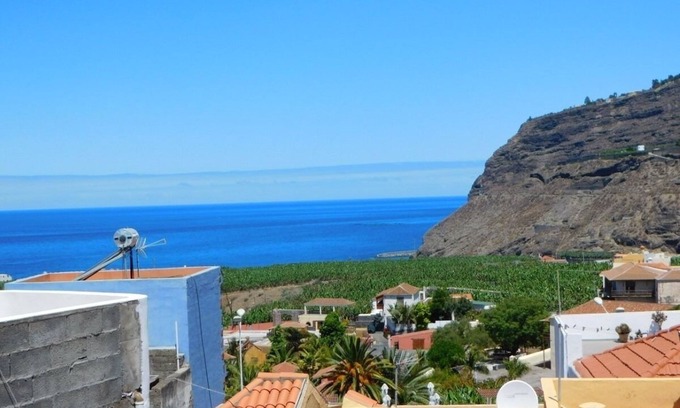 Tazacorte House | Holiday home for 4 guests with 100m² in Tazacorte (121144)