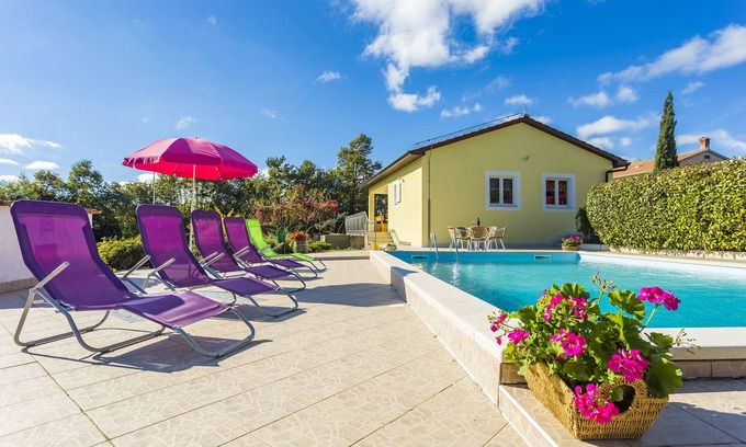 Krizanci House | Holiday home for 6, 90 m² with private pool 40m²
