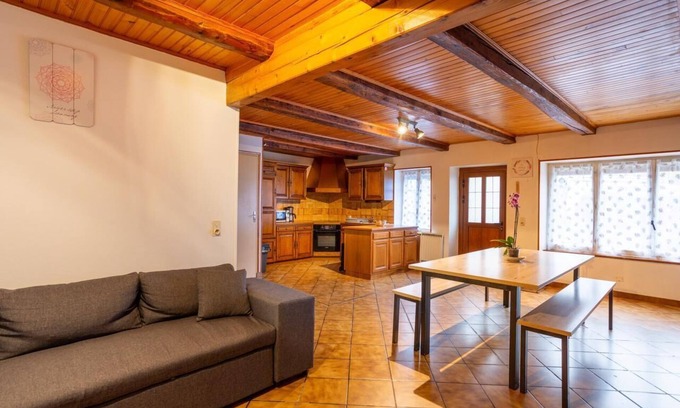 La Tour-dʼAuvergne House | Holiday Home 'Maison De Vacances 6-8 Pers Proche'