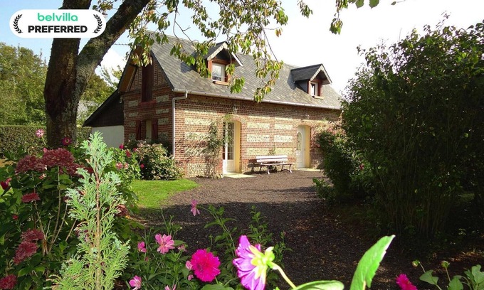 Les Grandes-Ventes House | Holiday Home near Alabaster Coast