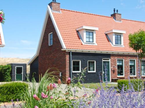 Colijnsplaat House | Holiday Home Ganuenta-1 by Interhome