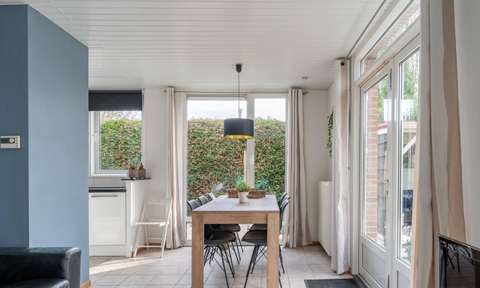 Baarland House | Holiday home in Baarland with fenced garden