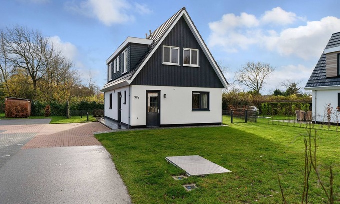 De Koog House | Holiday Home in De Koog near Forest