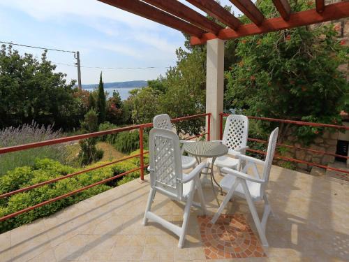 Starigrad House | Holiday Home in Starigrad by the Beach