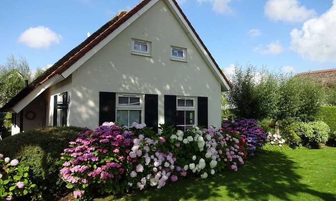 Steendam House | Holiday Home in Steendam by Schild Lake