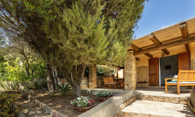 Torre dei Corsari House | Holiday Home 'Domu De Maria' with Sea View, Private Terrace and Air Conditioning