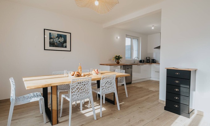 Plougonvelin House | Holiday home just 350 m from the long sandy beach