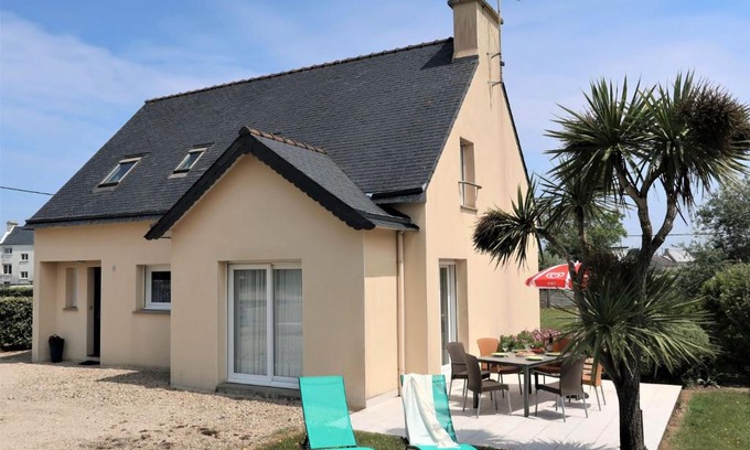 Plouescat House | Holiday Home L'Hermine by Interhome