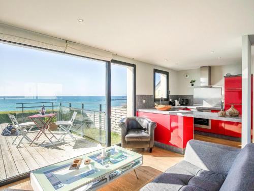 Plouescat House | Holiday Home La Villa Marine by Interhome