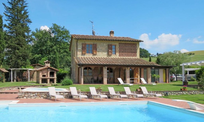 Volterra House | Holiday Home La Voce del Silenzio by Interhome