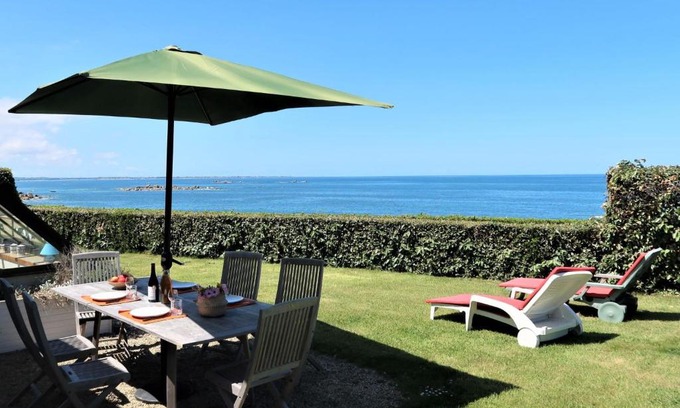 Plouescat House | Holiday Home Les Romarins - PLC204
