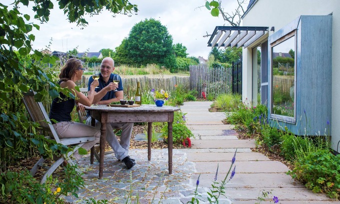 Rozebeke Villa | Holiday home Maisonnette FREA, secluded & different