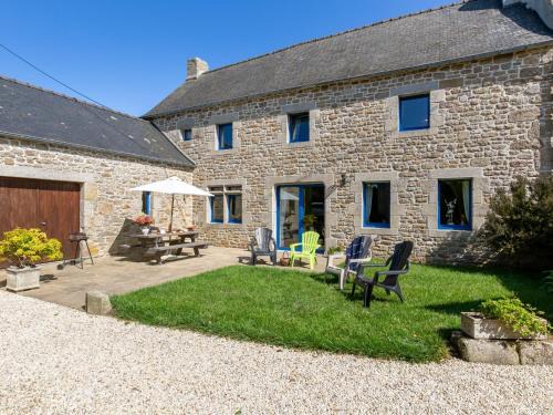 Kerlouet House | Holiday Home Maner Penfrat by Interhome