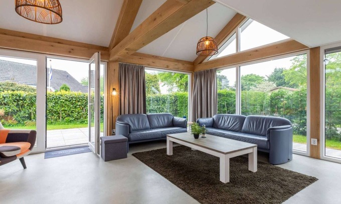 Burgh-Haamstede House | Holiday Home near Beach Burgh-Haamstede