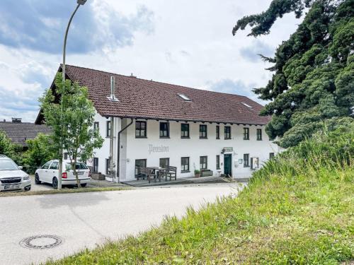 Gottfrieding House | Holiday Home Nachtigall by Interhome