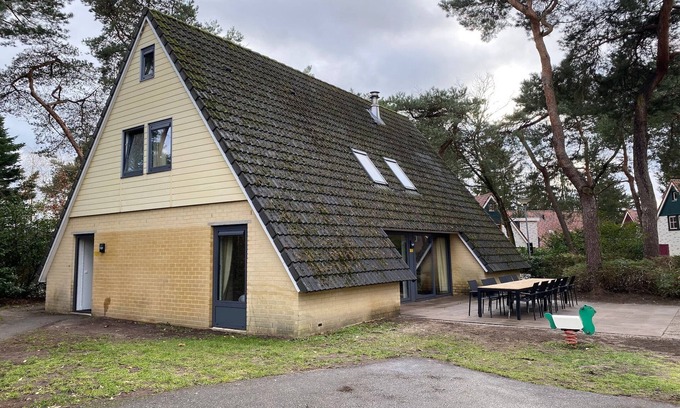 Municipality of Oosterhout House | Holiday Home near Biesbosch National Park