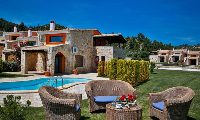Nea Skioni House | Holiday Home Nefeli Family Villa