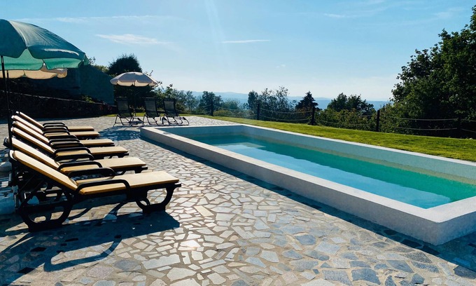 Penela House | Holiday Home 'Nocashouse' with Mountain View, Wi-Fi and Air Conditioning
