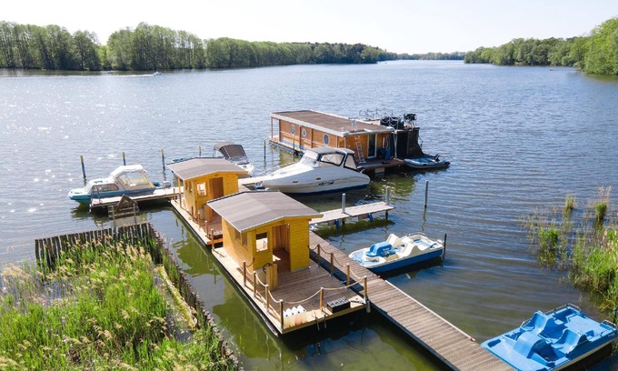 Trechwitz House | Holiday home on Lake Netzen