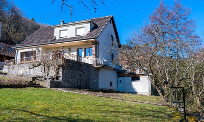 Soultzeren House | Holiday Home 'Paradise' with Mountain View, Private Terrace and Wi-Fi
