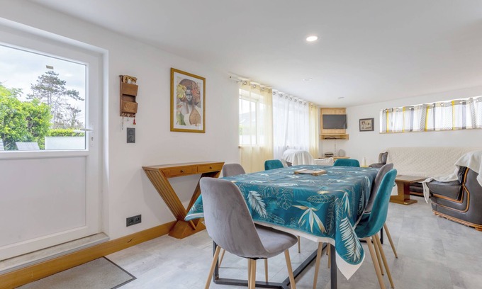 Trevignon House | Holiday Home 'Penty House 500m De La Plage' with Wi-Fi
