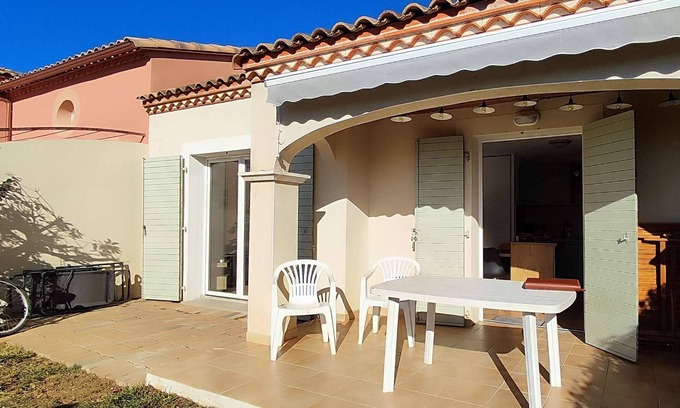 Homps Apartment | Holiday home rental in HOMPS in a secure residence