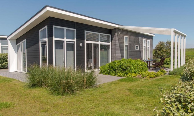 Wemeldinge House | Holiday Home Ruisweg 69 by Interhome