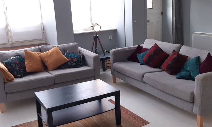 Lanvallay House | Holiday home sleeping 5 in Dinan port