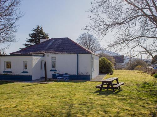 Beinn Orasaigh House | Holiday Home The Croft House Portree by Interhome
